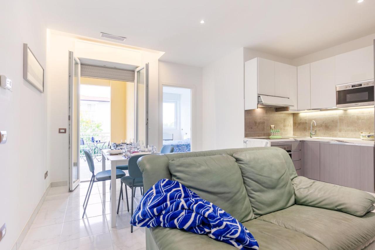 Seaside Flat With Swimming Pool And Private Parking Apartment Calambrone Exterior foto